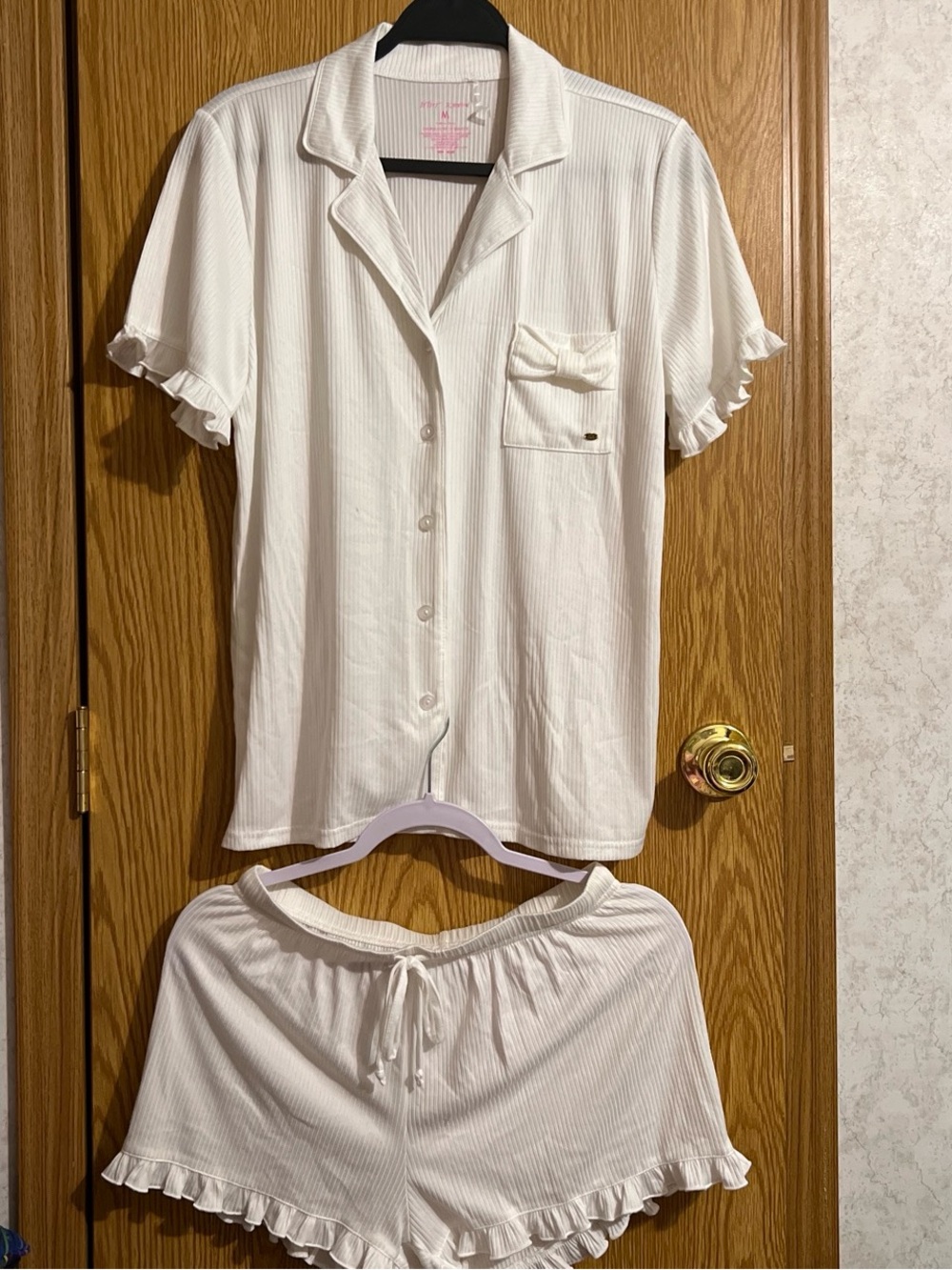 Betsy Johnson Sz M Women’s Cream Ruffle-Trim Button (3) piece Pajama Set